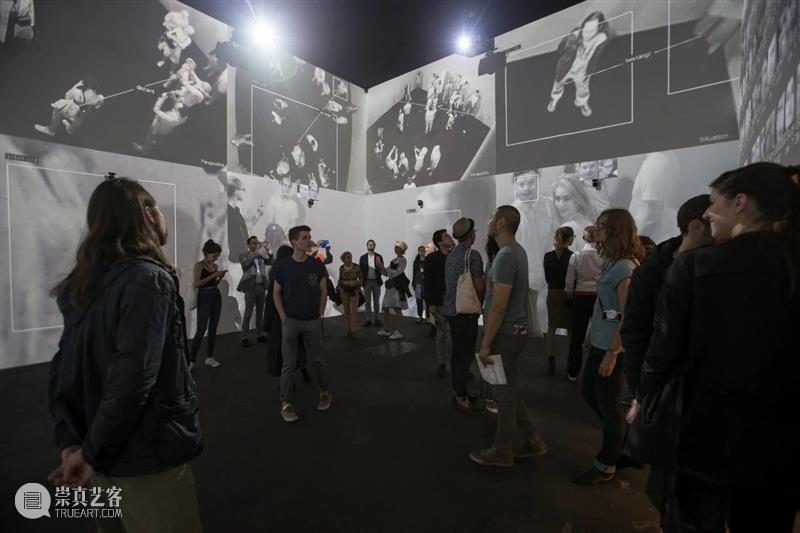 现场｜拉斐尔·洛扎诺-亨默（Rafael Lozano-Hemmer）首次香港个展开幕 呈现大型互动装置及现场表演 崇真艺客