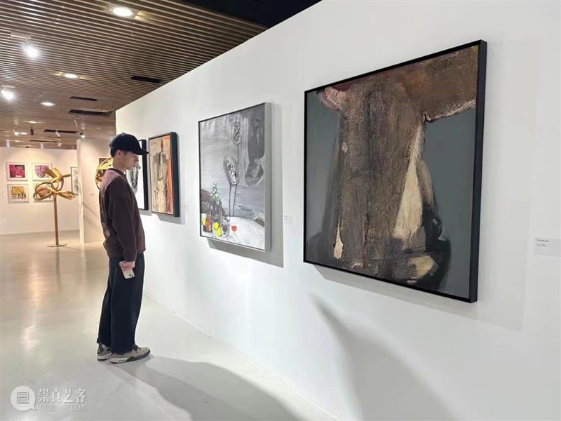 「东看西看」展览开幕：在艺术与设计之间 崇真艺客