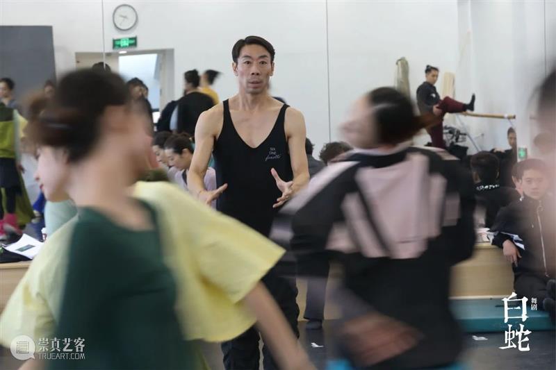 纵横欧美亚舞坛，回到中国编舞他说：“这不单单是中国的，也是世界的” 崇真艺客
