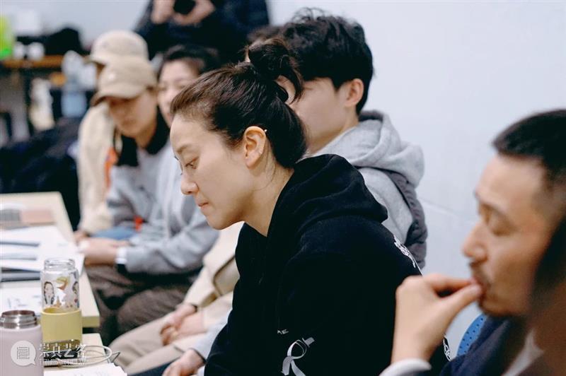 “生命是纯粹的火焰,我们靠体内看不见的太阳活着” 上海话剧艺术中心 崇真艺客