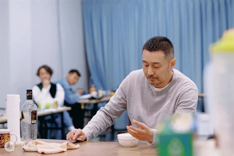 “生命是纯粹的火焰,我们靠体内看不见的太阳活着” 上海话剧艺术中心 崇真艺客