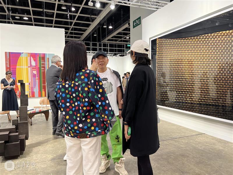 打卡香港 国际大咖齐聚 热门展品火爆 | 国家美术·关注 崇真艺客