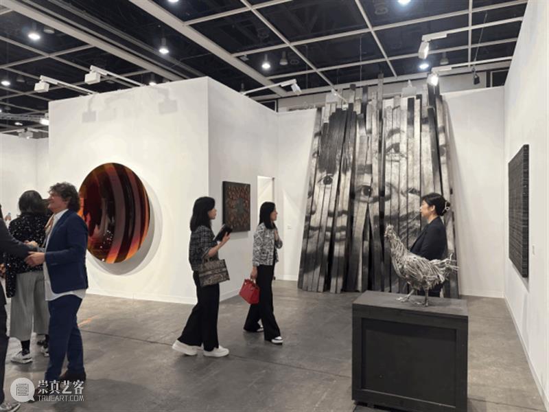 打卡香港 国际大咖齐聚 热门展品火爆 | 国家美术·关注 崇真艺客