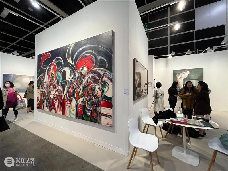 打卡香港 国际大咖齐聚 热门展品火爆 | 国家美术·关注 崇真艺客