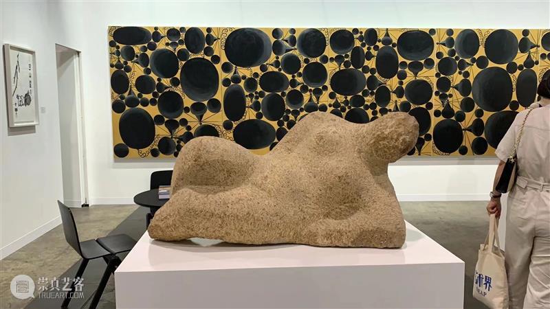 打卡香港 国际大咖齐聚 热门展品火爆 | 国家美术·关注 崇真艺客