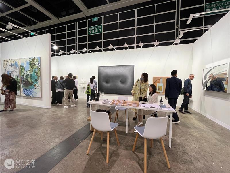 打卡香港 国际大咖齐聚 热门展品火爆 | 国家美术·关注 崇真艺客