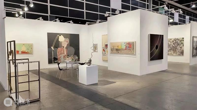 打卡香港 国际大咖齐聚 热门展品火爆 | 国家美术·关注 崇真艺客