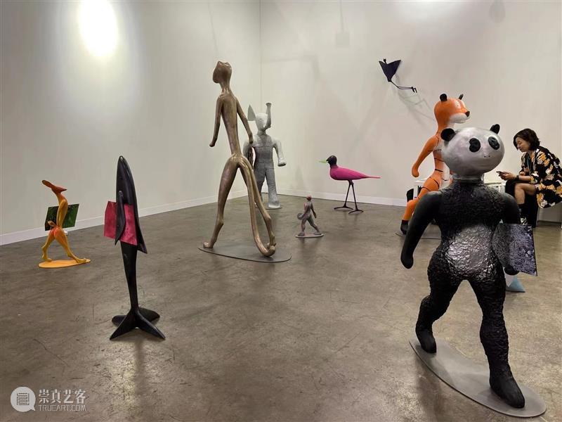 打卡香港 国际大咖齐聚 热门展品火爆 | 国家美术·关注 崇真艺客