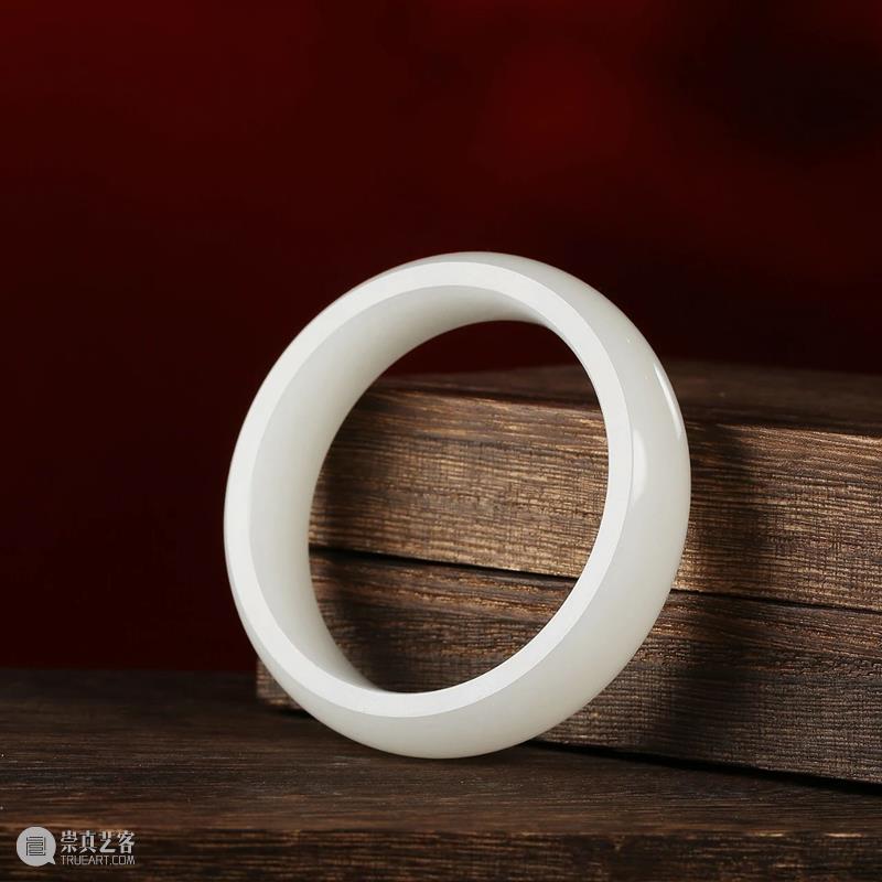 Poly-Online | 环佩玎珰，灿然生光——当代玉雕“牌佩饰品”春日导览 崇真艺客