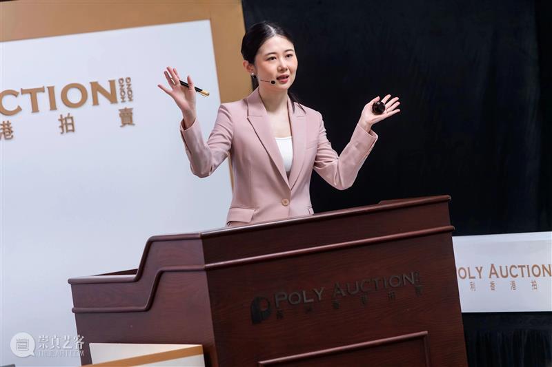 创下拍卖史上最高纪录!翠蕴琛宝 灵瑞玉环 天然帝王绿翡翠手镯以港币 6,000 万元夺冠! 崇真艺客