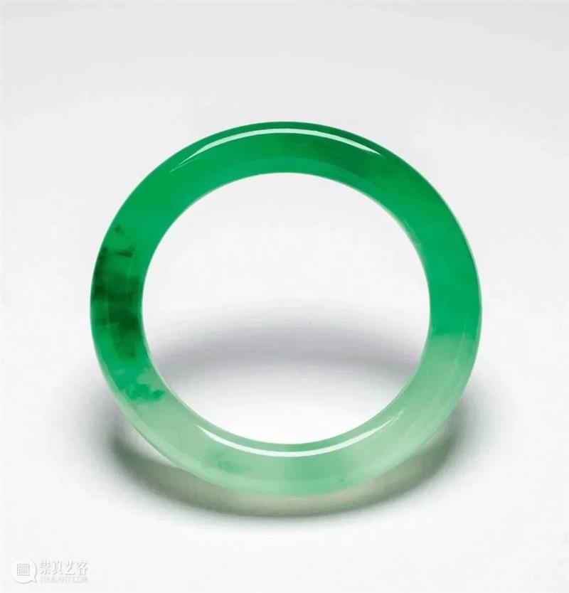 创下拍卖史上最高纪录!翠蕴琛宝 灵瑞玉环 天然帝王绿翡翠手镯以港币 6,000 万元夺冠! 崇真艺客