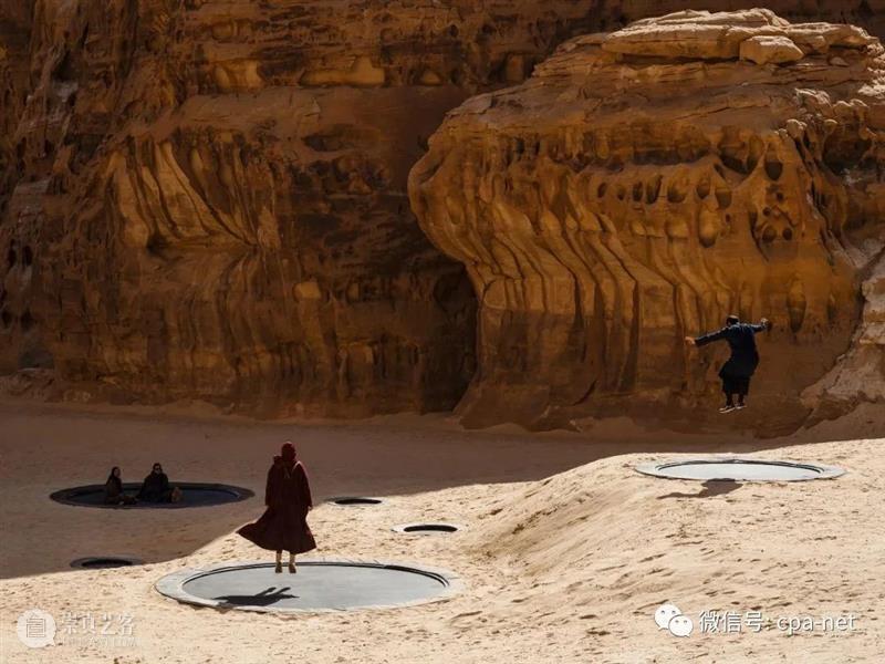 沙漠艺术节，峡谷里藏着巨型作品 崇真艺客