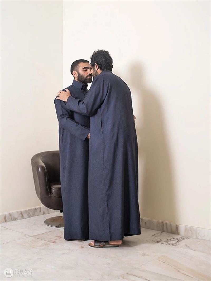 MIA分享 | Farah Al Qasimi 通过照片传达了社会对于男子气概的看法 崇真艺客