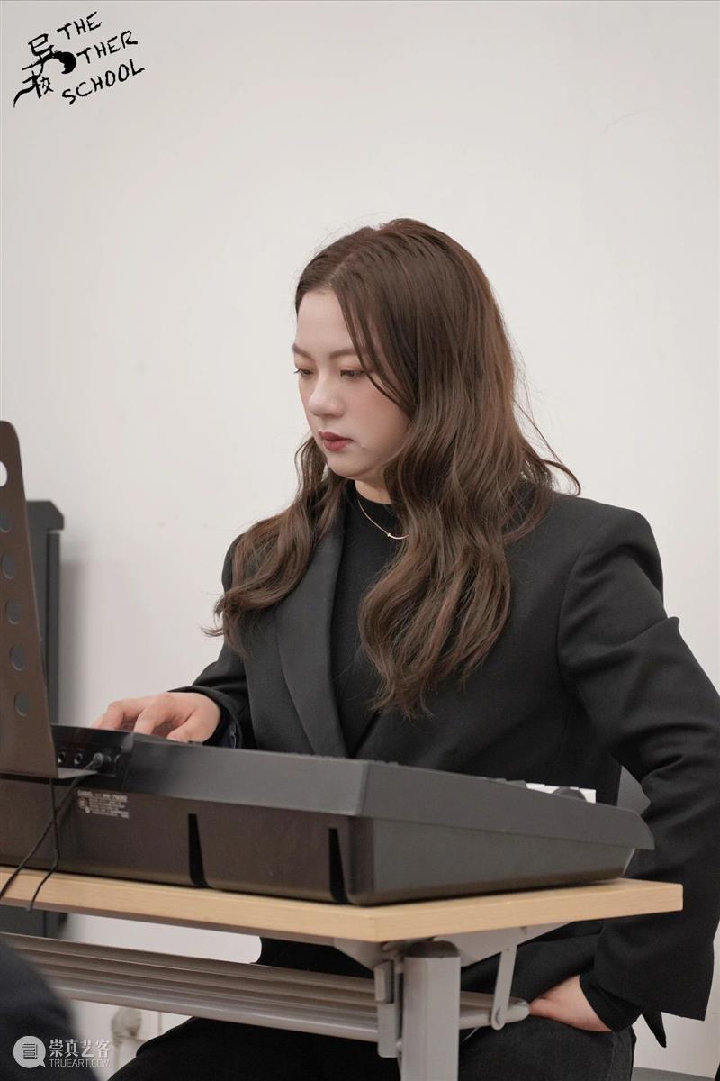 这所Rock主题的“异校”又要开学了，“返校”前发生了什么？ 崇真艺客