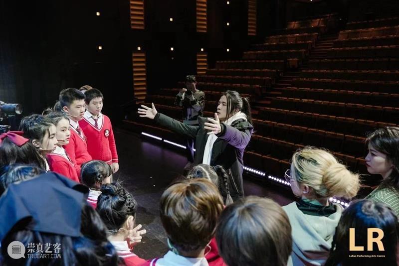 这所Rock主题的“异校”又要开学了，“返校”前发生了什么？ 崇真艺客