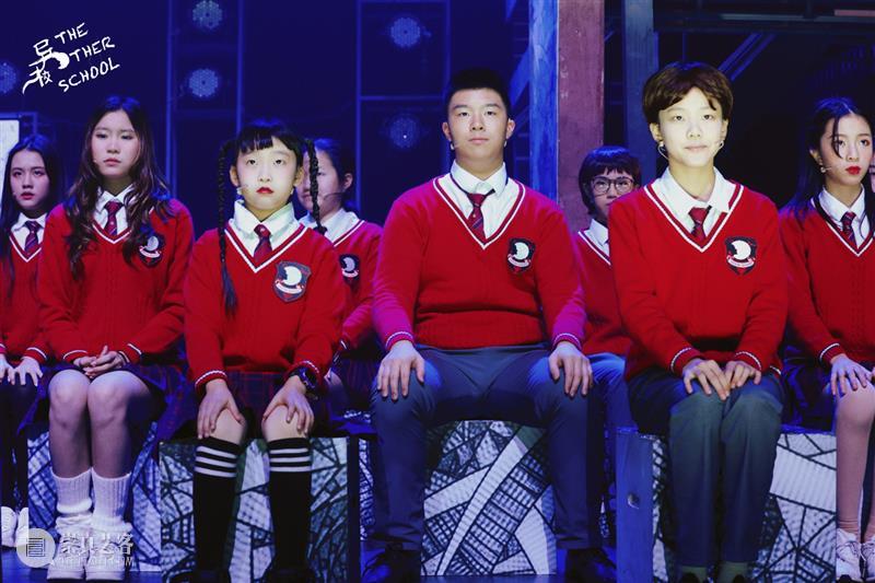 这所Rock主题的“异校”又要开学了，“返校”前发生了什么？ 崇真艺客