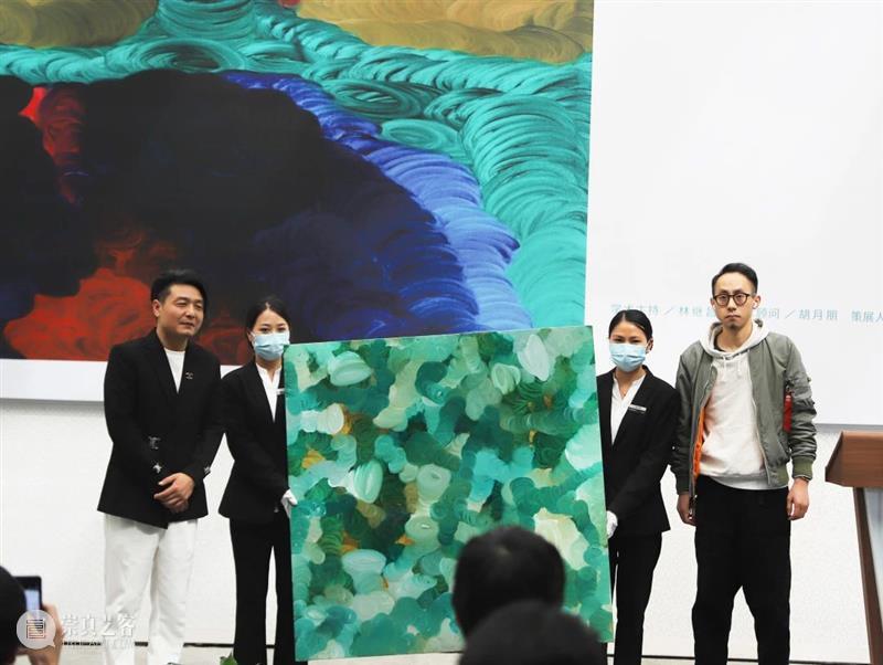 线圈游走圈画“灵性咏叹”，刘东风作品展在宁波美术馆开展 崇真艺客