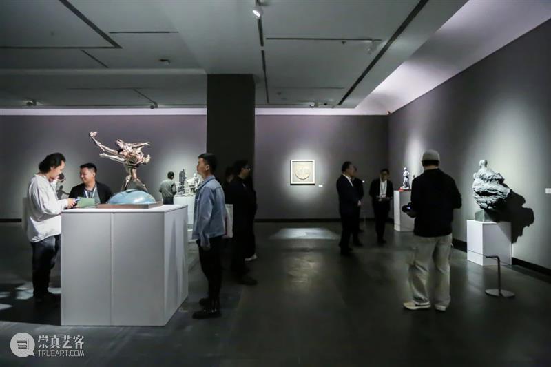 资讯 | “阔步新征程——第九届南北雕塑联展”在广东美术馆开幕 崇真艺客