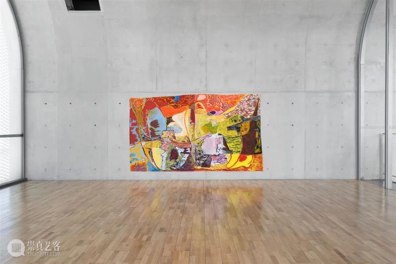 LONG文章 | 专访瑞秋·琼斯：从具象的牙齿轮廓构想鲜艳奇幻世界 崇真艺客