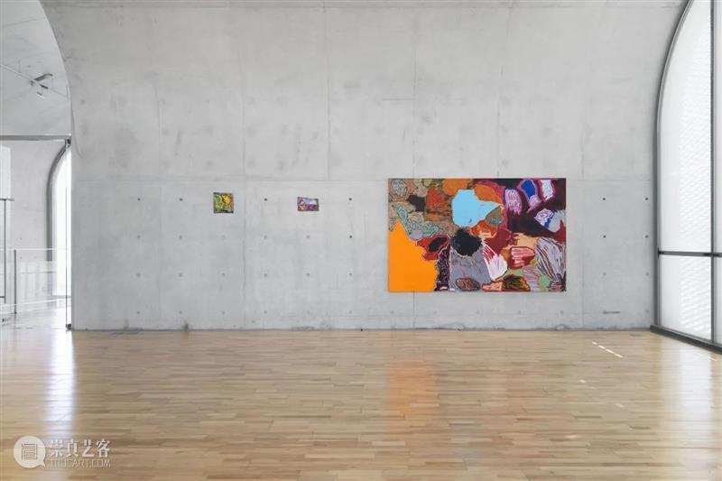 LONG文章 | 专访瑞秋·琼斯：从具象的牙齿轮廓构想鲜艳奇幻世界 崇真艺客