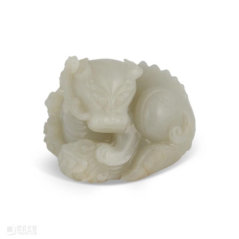 清乾隆斗彩苍龙教子图夔龙耳抱月瓶过亿港元成交！中国瓷器及工艺品春拍捷报频传，古今网拍延续精彩 崇真艺客
