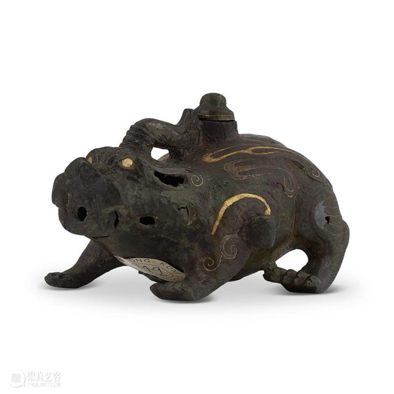 清乾隆斗彩苍龙教子图夔龙耳抱月瓶过亿港元成交！中国瓷器及工艺品春拍捷报频传，古今网拍延续精彩 崇真艺客