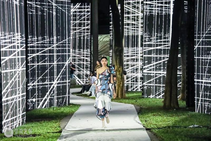 聚焦丨广州美术学院毕业季开幕式打造高质量跨媒体光影时装秀 崇真艺客