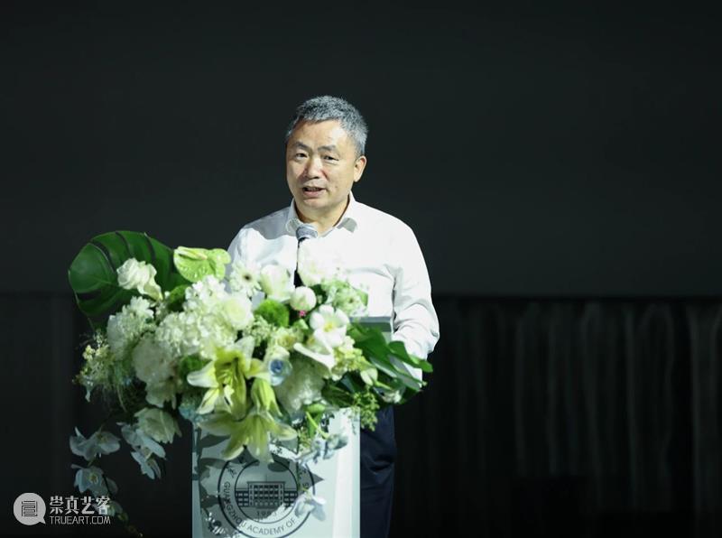 聚焦丨广州美术学院毕业季开幕式打造高质量跨媒体光影时装秀 崇真艺客