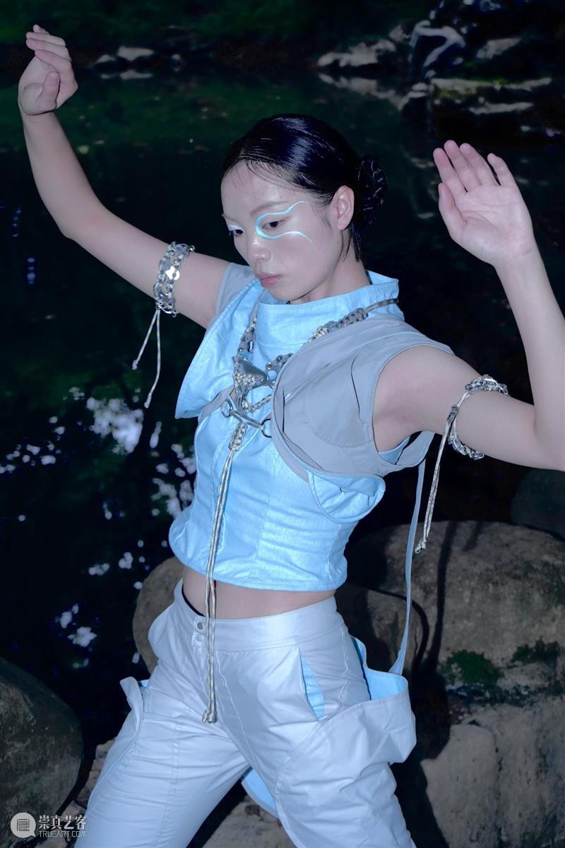【中国美术学院】本科毕业展，服装、视传、工业设计作品太震撼了，不愧是你！ 崇真艺客