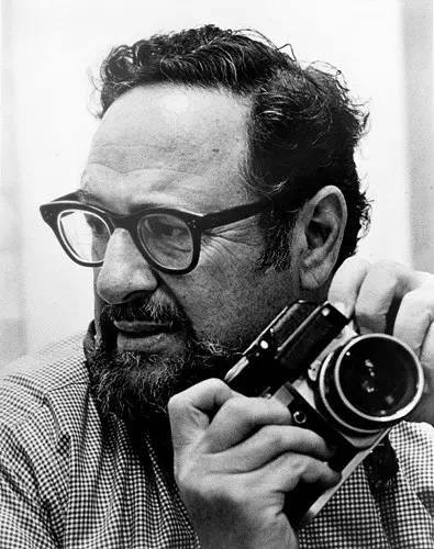 阿诺德·纽曼：一张照片必须有趣，单纯的人像没有意义！ 崇真艺客