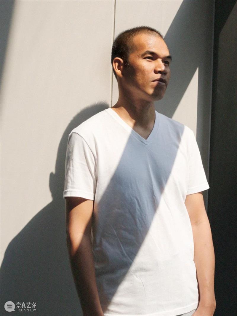 頌艺术家｜22位国际当红青年艺术家：面对墙壁的回答（下） 崇真艺客