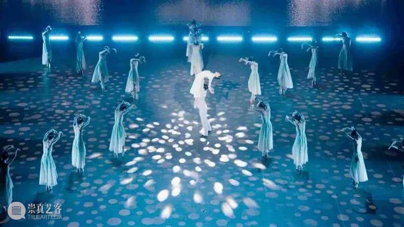 剧评丨《壮丽的云》：用壮美的情怀铸就舞台上壮丽的蘑菇云 崇真艺客