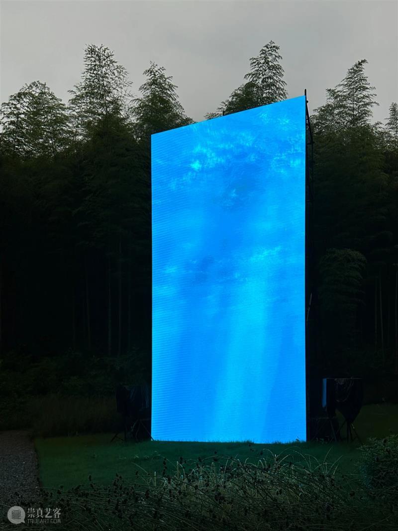 施政参加“在青山·群响艺术季” AIKE 崇真艺客