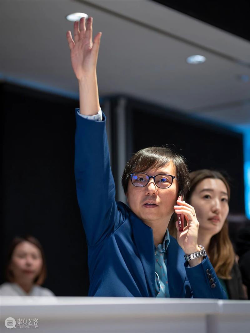 专家访谈 | 亚洲区现代与当代艺术部主管关尚鹏分享拍卖季后从业心得 邦瀚斯拍卖行 艺术部 亚洲 现代 主管 尚鹏 专家 心得 拍卖季 艺术 专场 崇真艺客