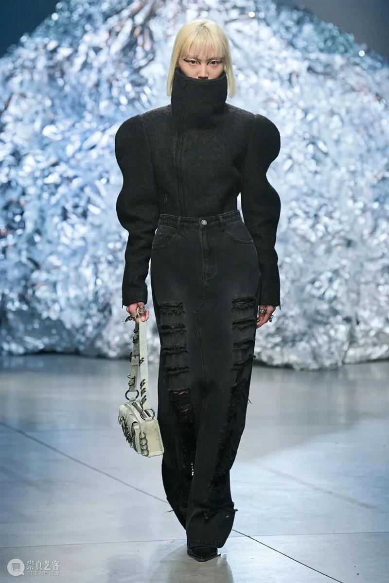 【IFA-时尚资讯】ANNAKIKI | 思考过去，创造当下，凝望未来 崇真艺客