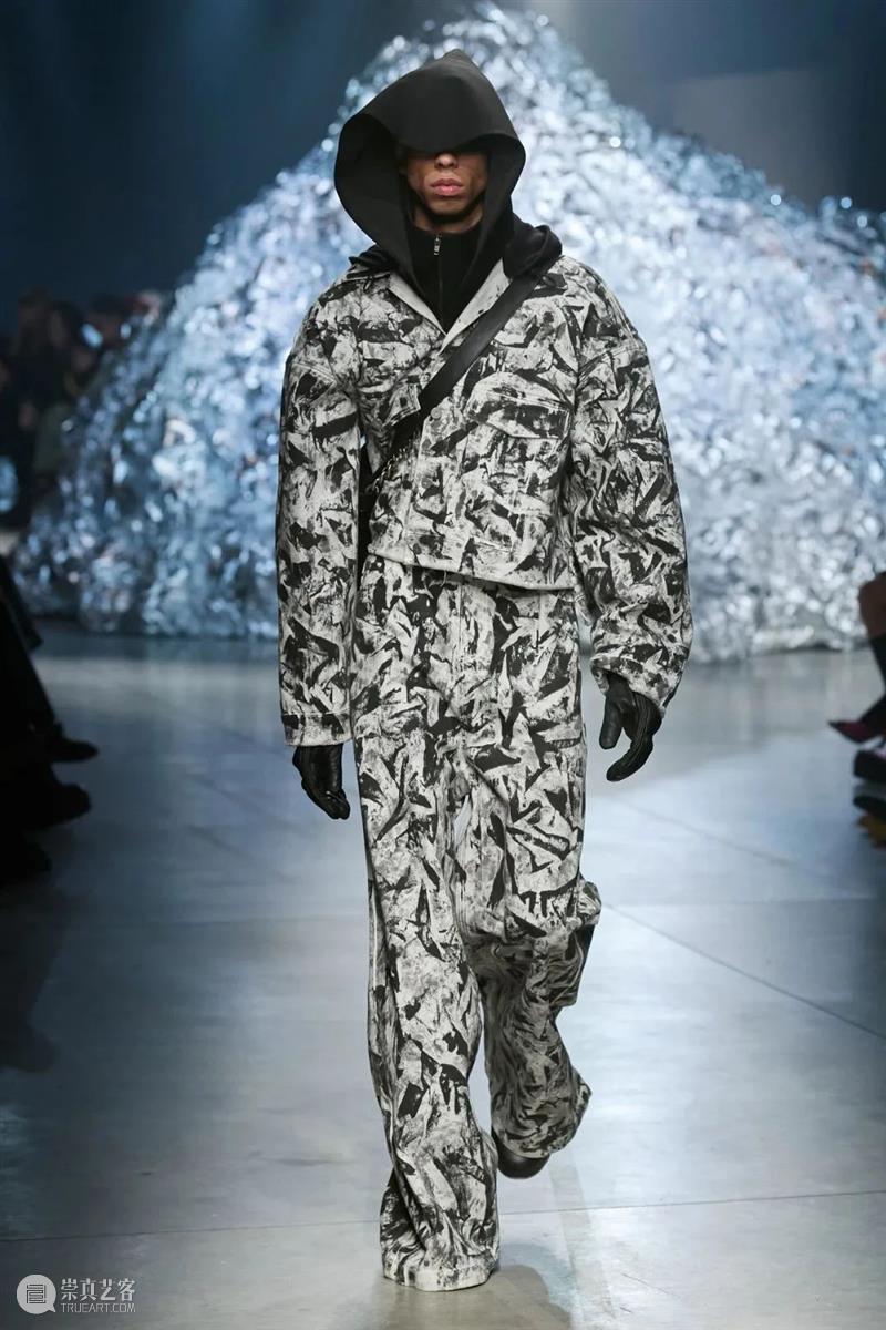 【IFA-时尚资讯】ANNAKIKI | 思考过去，创造当下，凝望未来 崇真艺客