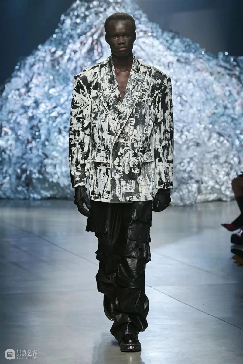 【IFA-时尚资讯】ANNAKIKI | 思考过去，创造当下，凝望未来 崇真艺客