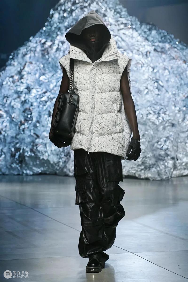 【IFA-时尚资讯】ANNAKIKI | 思考过去，创造当下，凝望未来 崇真艺客