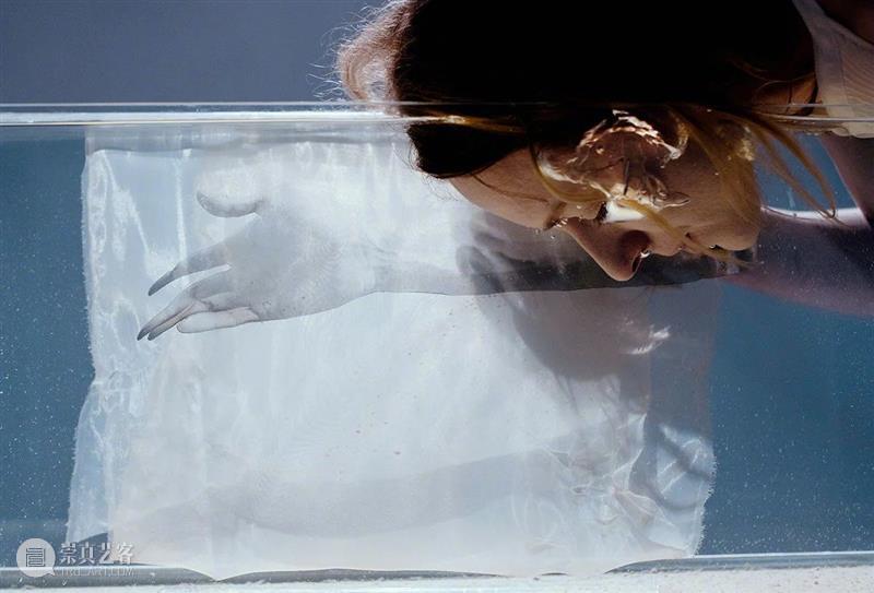 乌克兰美女人像摄影师的顶级光影运用,绝美! 崇真艺客