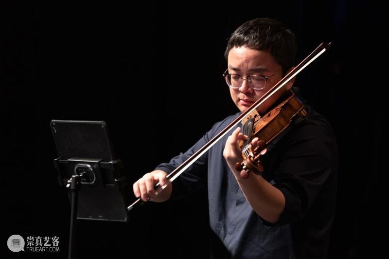 一个人的古典·开票|他用羽管键琴,本真呈现巴赫经典《平均律键盘曲集Ⅰ》 崇真艺客