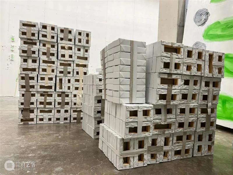 《绘画, 动员》| 王亚敏评徐震®个展“漂流点赞，街头抽表” 崇真艺客