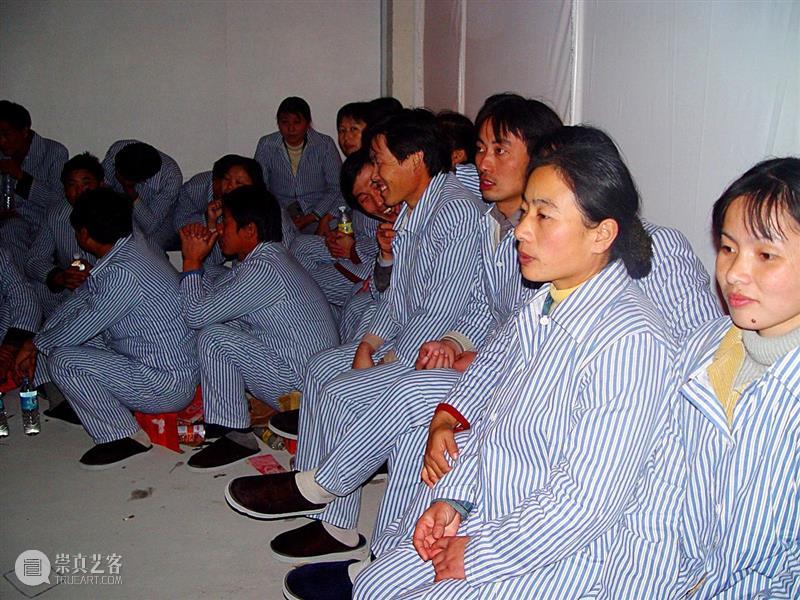 《绘画, 动员》| 王亚敏评徐震®个展“漂流点赞，街头抽表” 崇真艺客