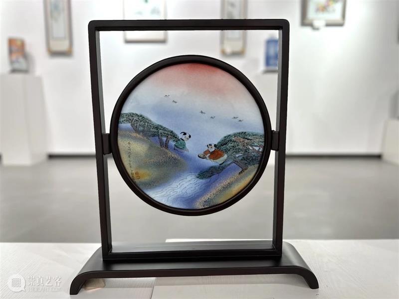 瓷都之光熠熠，文化之宝闪耀：陶瓷艺术展探索传统与现代的对话 崇真艺客