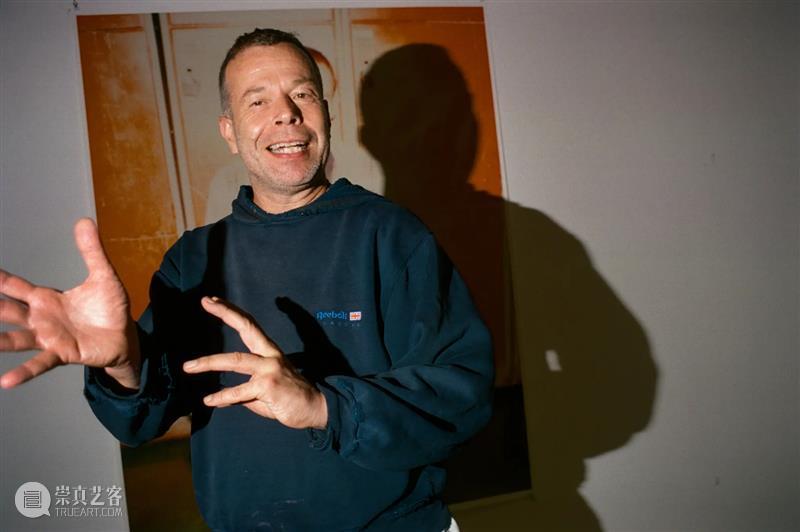 《纽约时报》专访沃尔夫冈·提尔曼斯(Wolfgang Tillmans) 崇真艺客