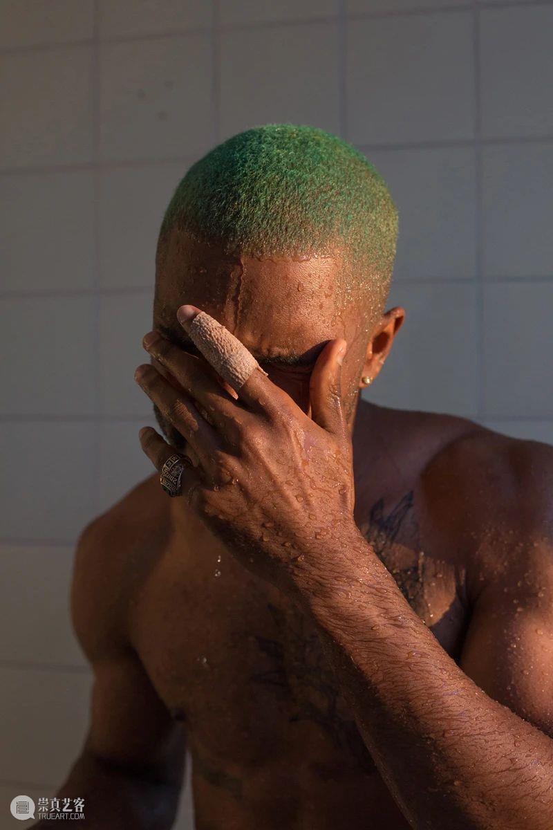 《纽约时报》专访沃尔夫冈·提尔曼斯(Wolfgang Tillmans) 崇真艺客