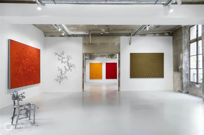 常青巴黎 | 正在呈现艺术家劳瑞斯·切克尼个展「我花园里的种子飞往其他国度」,诗意美学与严谨科学相辅相成,揭示自然灵魂的鲜活画卷 崇真艺客