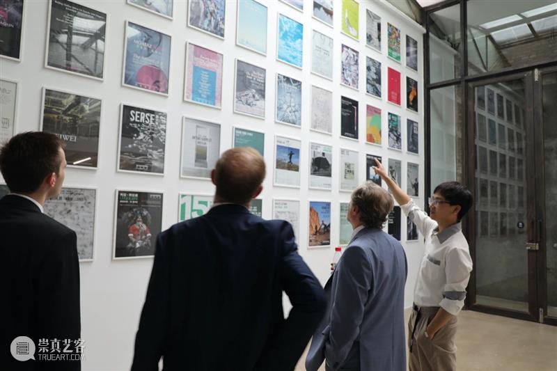 常青新闻 | 比利时驻华大使参观北京常青画廊「消失」展览 崇真艺客