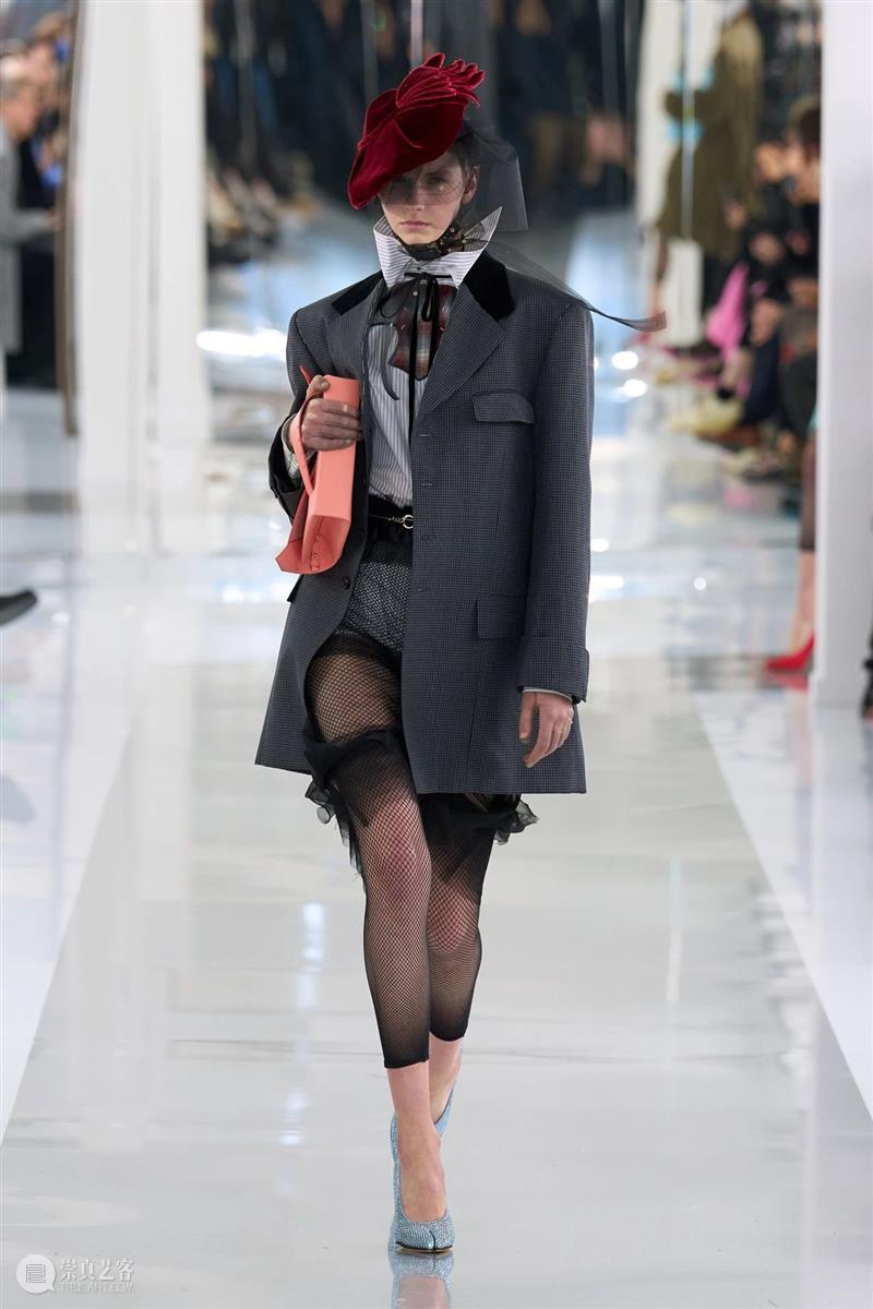 【IFA-时尚资讯】Maison Margiela | 叠合衣物结构与幻想意象 崇真艺客