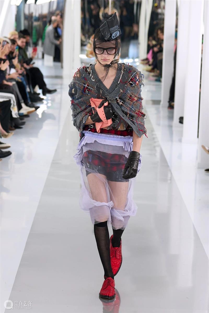 【IFA-时尚资讯】Maison Margiela | 叠合衣物结构与幻想意象 崇真艺客