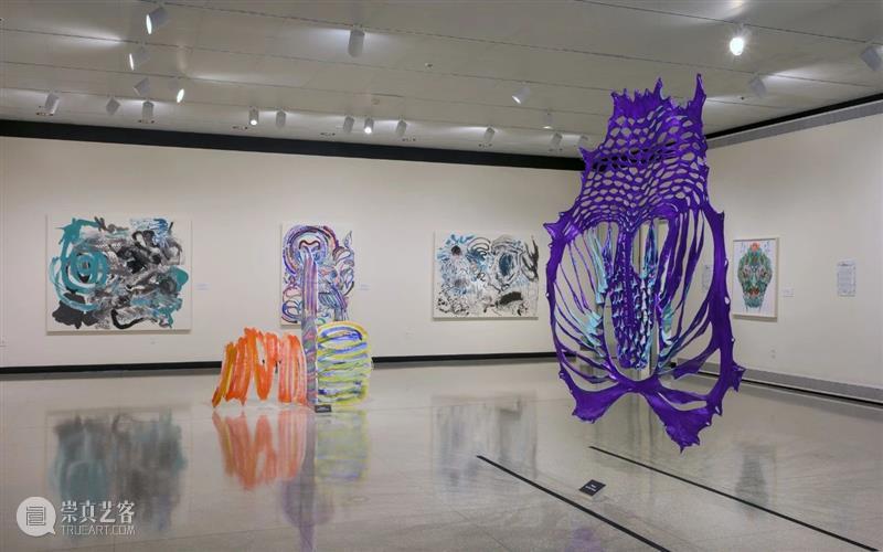 邬建安美国大型美术馆个展《跨越两个世界的桥梁》 崇真艺客